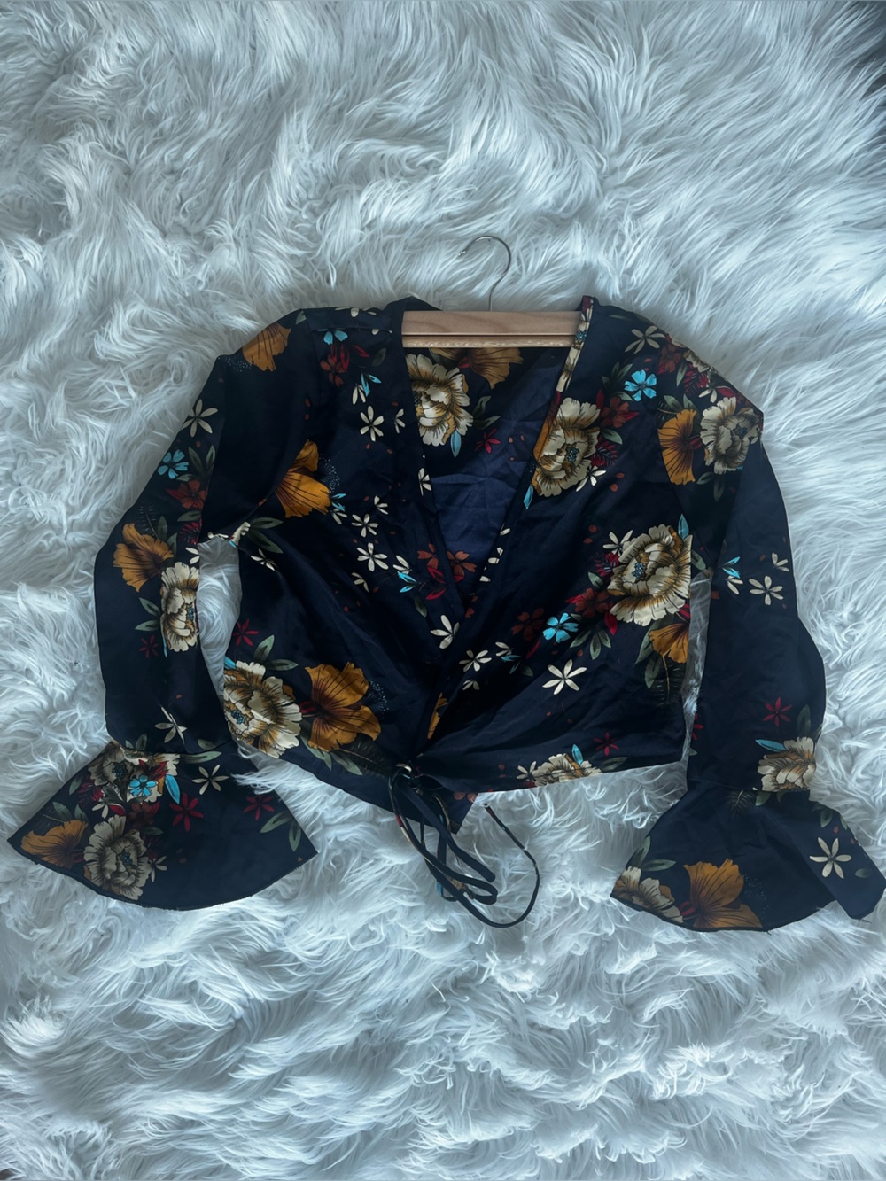 SHEIN Navy Floral Tie-Front Crop Top